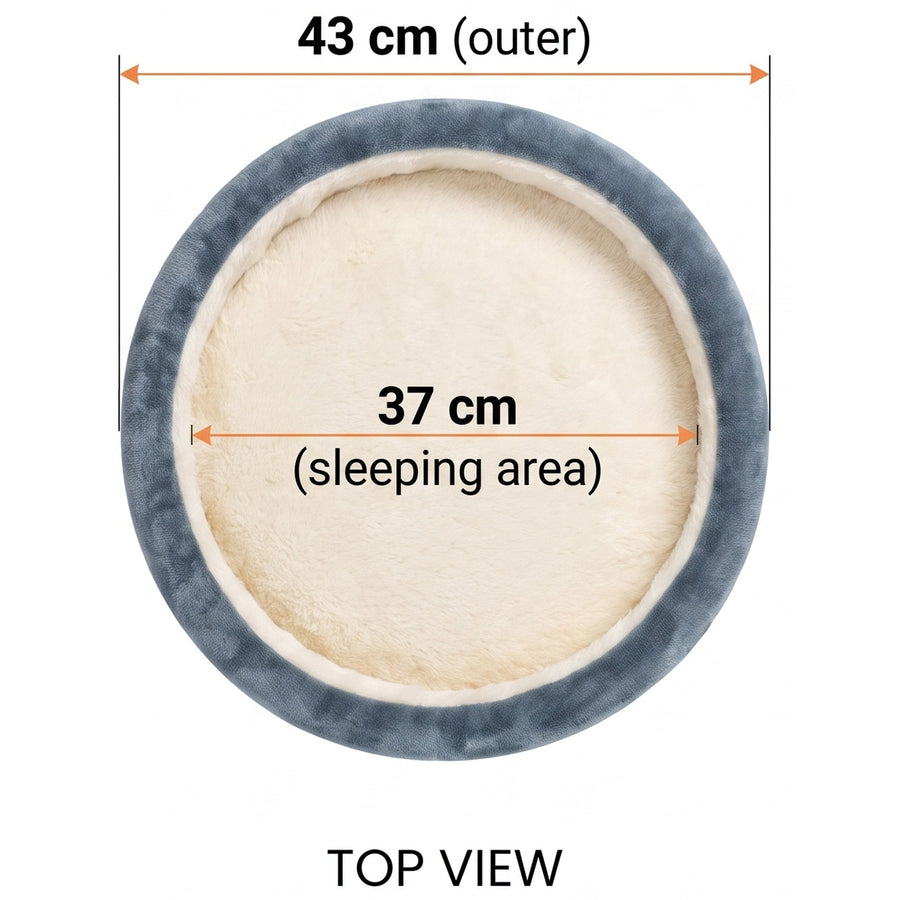 Top view: 43 cm outer diameter with a 37 cm sleeping area